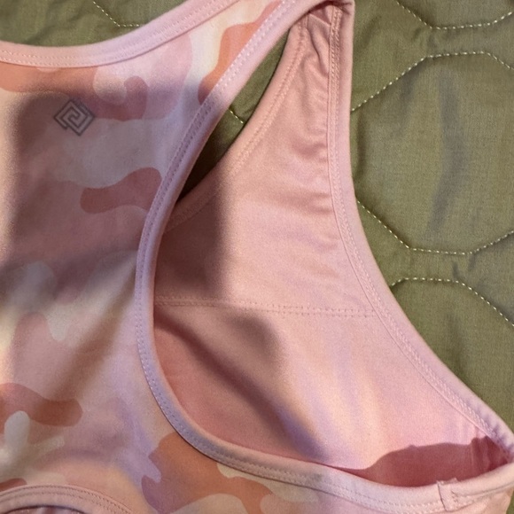 Zelos L Pink Camouflage Sports Bra with Back Cut Out
Removable Padding - Picture 5 of 10